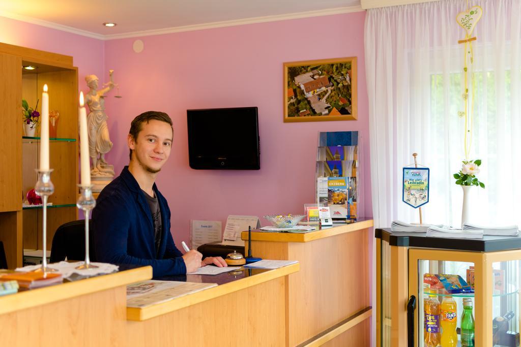 1A Hotel Steiner ยูเดนบวร์ก ภายนอก รูปภาพ