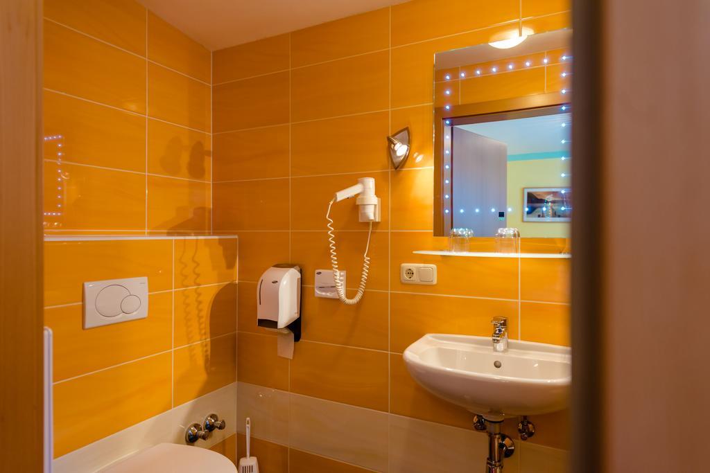 1A Hotel Steiner ยูเดนบวร์ก ภายนอก รูปภาพ
