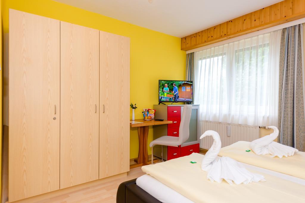 1A Hotel Steiner ยูเดนบวร์ก ภายนอก รูปภาพ